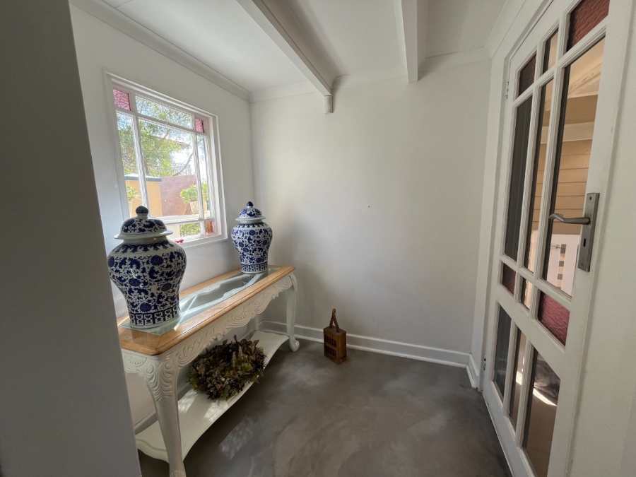 5 Bedroom Property for Sale in Hersham Western Cape